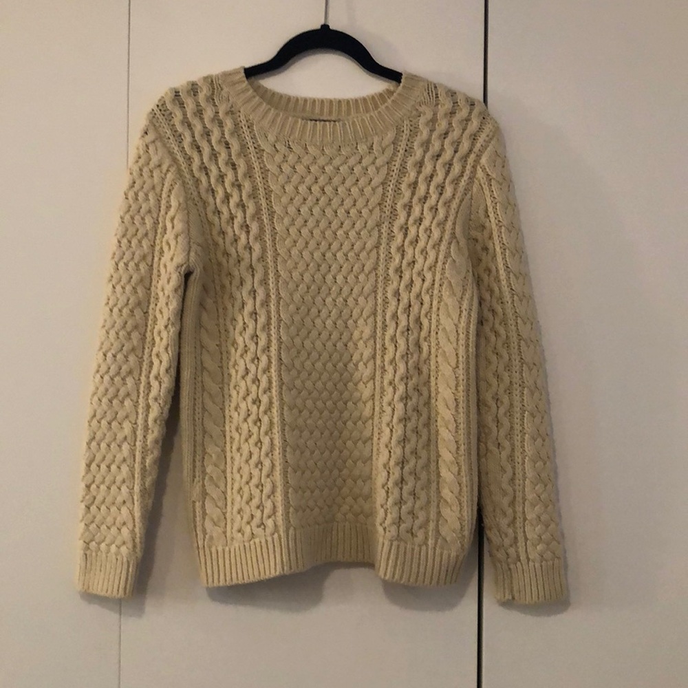 Forever 21 sweater - size M